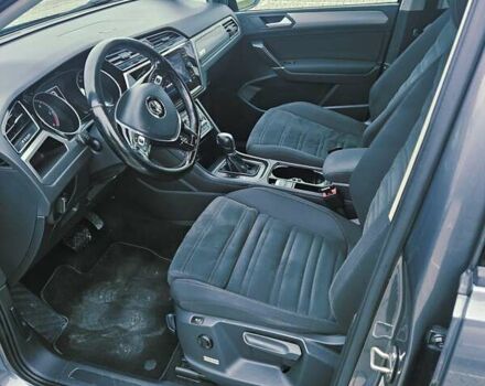 Серый Фольксваген Туран, объемом двигателя 1.97 л и пробегом 220 тыс. км за 18300 $, фото 11 на Automoto.ua