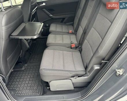 Сірий Фольксваген Туран, об'ємом двигуна 2 л та пробігом 280 тис. км за 15900 $, фото 49 на Automoto.ua