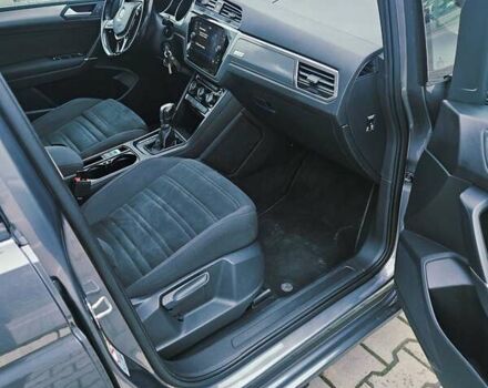 Серый Фольксваген Туран, объемом двигателя 1.97 л и пробегом 220 тыс. км за 18300 $, фото 13 на Automoto.ua