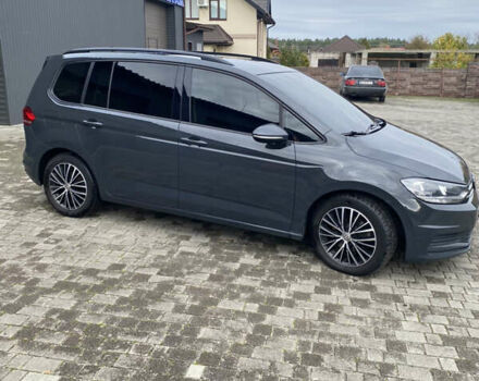 Сірий Фольксваген Туран, об'ємом двигуна 1.97 л та пробігом 285 тис. км за 16300 $, фото 2 на Automoto.ua