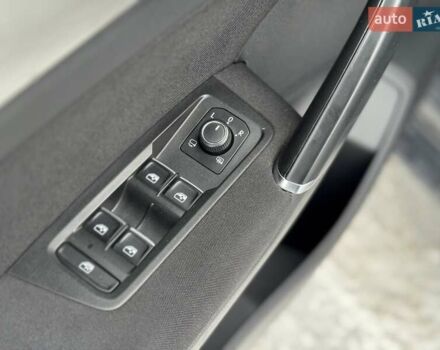 Сірий Фольксваген Туран, об'ємом двигуна 2 л та пробігом 280 тис. км за 15900 $, фото 33 на Automoto.ua