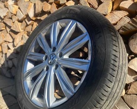 Серый Фольксваген Туран, объемом двигателя 2 л и пробегом 180 тыс. км за 19500 $, фото 6 на Automoto.ua