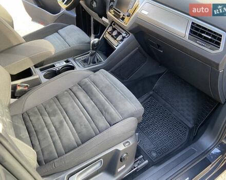 Серый Фольксваген Туран, объемом двигателя 1.6 л и пробегом 210 тыс. км за 16400 $, фото 17 на Automoto.ua