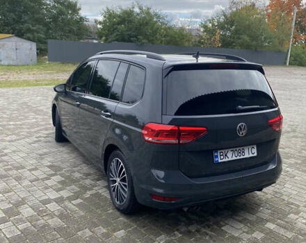 Сірий Фольксваген Туран, об'ємом двигуна 1.97 л та пробігом 285 тис. км за 16300 $, фото 4 на Automoto.ua