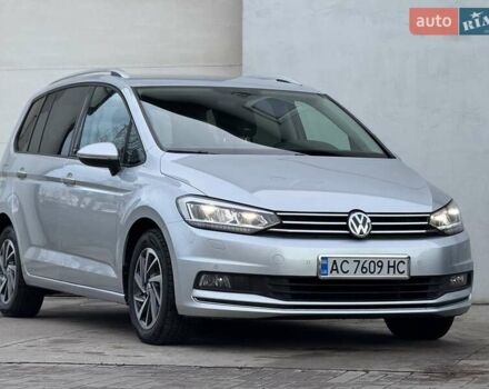 Серый Фольксваген Туран, объемом двигателя 2 л и пробегом 240 тыс. км за 17300 $, фото 5 на Automoto.ua