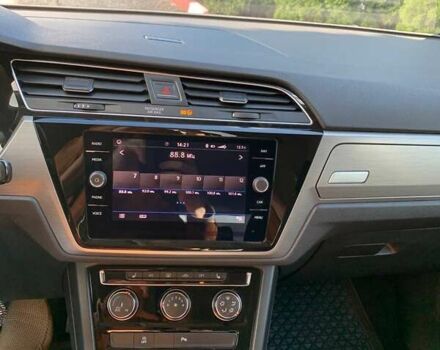 Сірий Фольксваген Туран, об'ємом двигуна 1.97 л та пробігом 246 тис. км за 20000 $, фото 52 на Automoto.ua