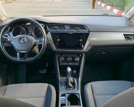 Сірий Фольксваген Туран, об'ємом двигуна 1.97 л та пробігом 246 тис. км за 20000 $, фото 46 на Automoto.ua