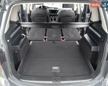 Серый Фольксваген Туран, объемом двигателя 1.97 л и пробегом 276 тыс. км за 17900 $, фото 13 на Automoto.ua