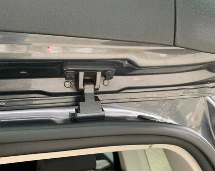 Сірий Фольксваген Туран, об'ємом двигуна 1.97 л та пробігом 246 тис. км за 20000 $, фото 60 на Automoto.ua