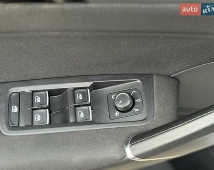 Серый Фольксваген Туран, объемом двигателя 2 л и пробегом 240 тыс. км за 17300 $, фото 59 на Automoto.ua