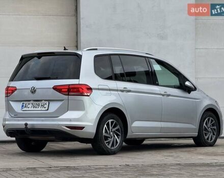 Серый Фольксваген Туран, объемом двигателя 2 л и пробегом 240 тыс. км за 17300 $, фото 17 на Automoto.ua