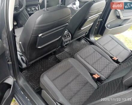 Серый Фольксваген Туран, объемом двигателя 1.97 л и пробегом 276 тыс. км за 17900 $, фото 12 на Automoto.ua