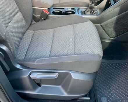 Сірий Фольксваген Туран, об'ємом двигуна 1.97 л та пробігом 246 тис. км за 20000 $, фото 43 на Automoto.ua