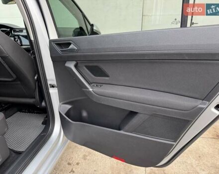 Серый Фольксваген Туран, объемом двигателя 2 л и пробегом 240 тыс. км за 17300 $, фото 40 на Automoto.ua