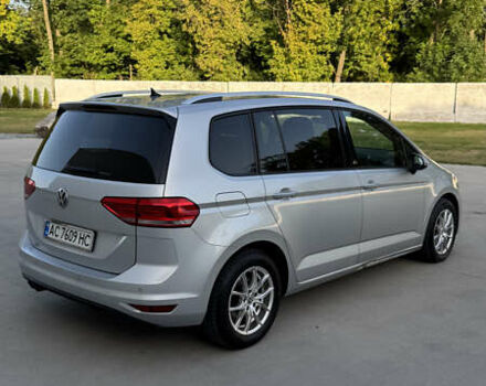 Сірий Фольксваген Туран, об'ємом двигуна 1.97 л та пробігом 240 тис. км за 17500 $, фото 3 на Automoto.ua