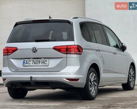 Серый Фольксваген Туран, объемом двигателя 2 л и пробегом 240 тыс. км за 17300 $, фото 19 на Automoto.ua