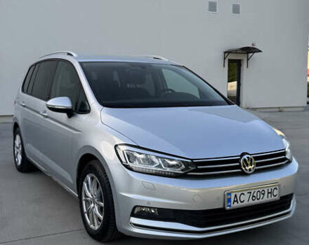 Сірий Фольксваген Туран, об'ємом двигуна 1.97 л та пробігом 240 тис. км за 17500 $, фото 1 на Automoto.ua
