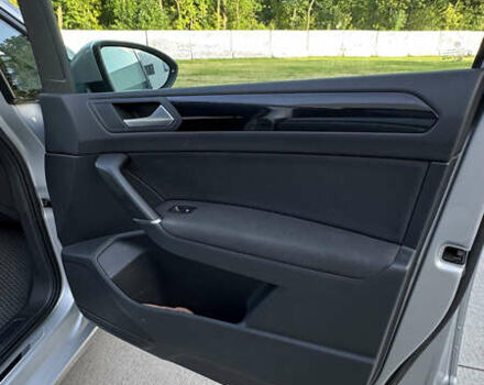 Сірий Фольксваген Туран, об'ємом двигуна 1.97 л та пробігом 240 тис. км за 17500 $, фото 18 на Automoto.ua