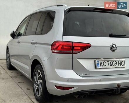 Серый Фольксваген Туран, объемом двигателя 2 л и пробегом 240 тыс. км за 17300 $, фото 21 на Automoto.ua