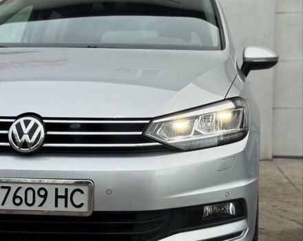 Серый Фольксваген Туран, объемом двигателя 2 л и пробегом 240 тыс. км за 17300 $, фото 11 на Automoto.ua