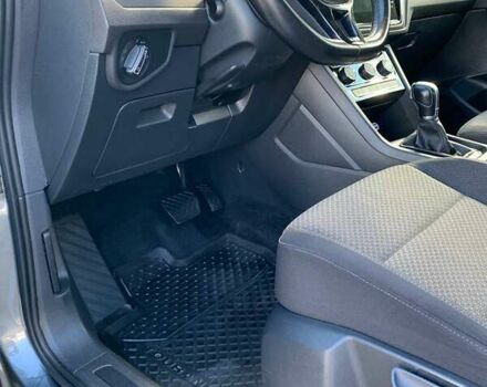 Сірий Фольксваген Туран, об'ємом двигуна 1.97 л та пробігом 246 тис. км за 20000 $, фото 45 на Automoto.ua