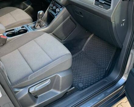 Сірий Фольксваген Туран, об'ємом двигуна 1.97 л та пробігом 246 тис. км за 20000 $, фото 44 на Automoto.ua