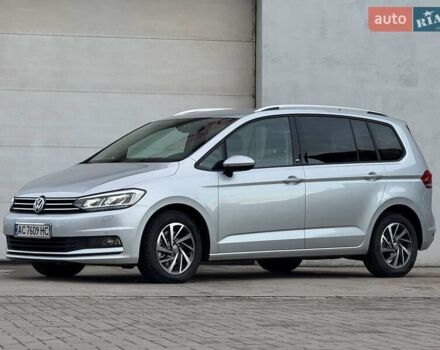 Серый Фольксваген Туран, объемом двигателя 2 л и пробегом 240 тыс. км за 17300 $, фото 6 на Automoto.ua