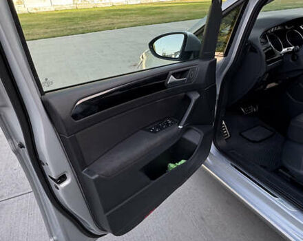 Сірий Фольксваген Туран, об'ємом двигуна 1.97 л та пробігом 240 тис. км за 17500 $, фото 16 на Automoto.ua