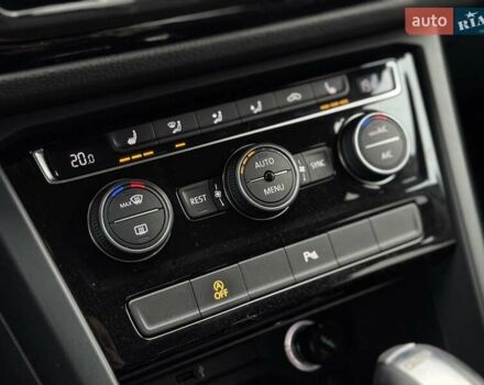 Серый Фольксваген Туран, объемом двигателя 2 л и пробегом 240 тыс. км за 17300 $, фото 28 на Automoto.ua