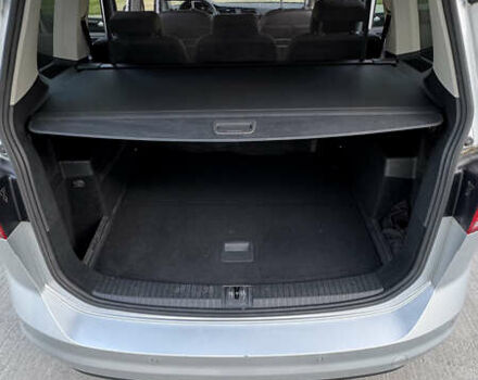 Сірий Фольксваген Туран, об'ємом двигуна 1.97 л та пробігом 240 тис. км за 17500 $, фото 19 на Automoto.ua