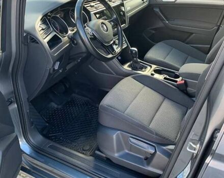 Сірий Фольксваген Туран, об'ємом двигуна 1.97 л та пробігом 246 тис. км за 20000 $, фото 49 на Automoto.ua