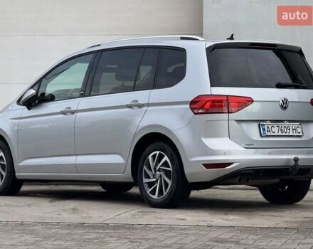 Серый Фольксваген Туран, объемом двигателя 2 л и пробегом 240 тыс. км за 17300 $, фото 18 на Automoto.ua