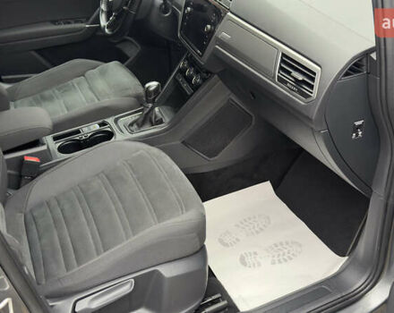 Серый Фольксваген Туран, объемом двигателя 1.97 л и пробегом 278 тыс. км за 18700 $, фото 20 на Automoto.ua