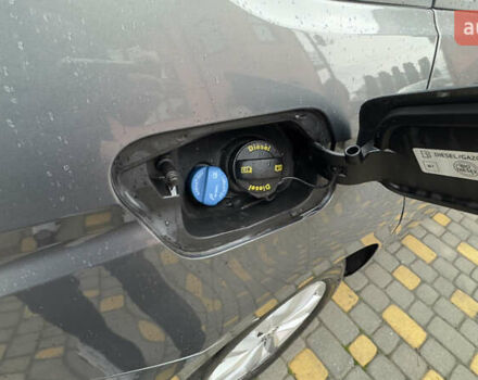 Серый Фольксваген Туран, объемом двигателя 1.97 л и пробегом 278 тыс. км за 18700 $, фото 63 на Automoto.ua