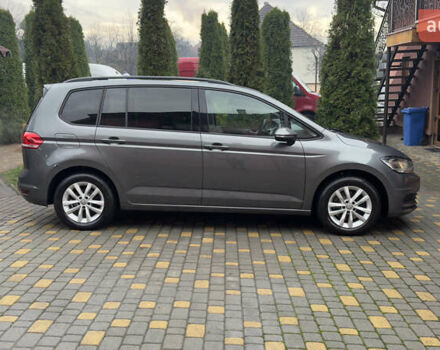 Серый Фольксваген Туран, объемом двигателя 1.97 л и пробегом 278 тыс. км за 18700 $, фото 3 на Automoto.ua