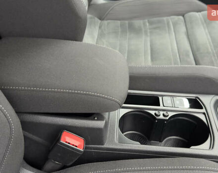 Серый Фольксваген Туран, объемом двигателя 1.97 л и пробегом 278 тыс. км за 18700 $, фото 26 на Automoto.ua