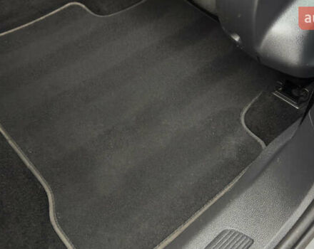 Серый Фольксваген Туран, объемом двигателя 1.97 л и пробегом 278 тыс. км за 18700 $, фото 55 на Automoto.ua