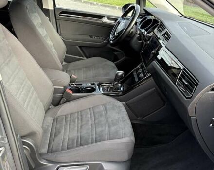 Серый Фольксваген Туран, объемом двигателя 1.97 л и пробегом 231 тыс. км за 18650 $, фото 20 на Automoto.ua