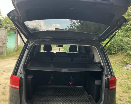 Серый Фольксваген Туран, объемом двигателя 1.6 л и пробегом 232 тыс. км за 16500 $, фото 3 на Automoto.ua