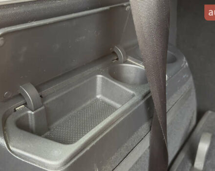 Серый Фольксваген Туран, объемом двигателя 1.97 л и пробегом 278 тыс. км за 18700 $, фото 71 на Automoto.ua