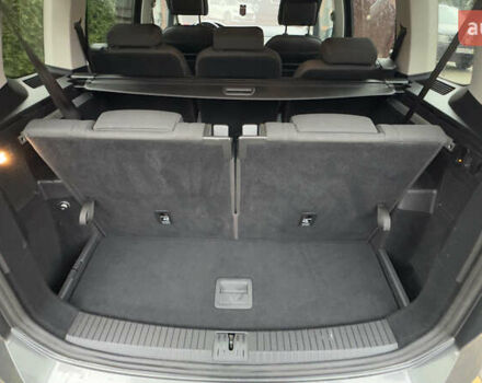 Серый Фольксваген Туран, объемом двигателя 1.97 л и пробегом 278 тыс. км за 18700 $, фото 65 на Automoto.ua