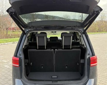 Серый Фольксваген Туран, объемом двигателя 1.97 л и пробегом 231 тыс. км за 18650 $, фото 35 на Automoto.ua