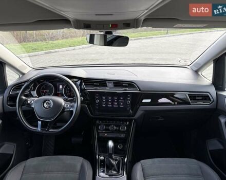 Серый Фольксваген Туран, объемом двигателя 1.97 л и пробегом 231 тыс. км за 18650 $, фото 15 на Automoto.ua