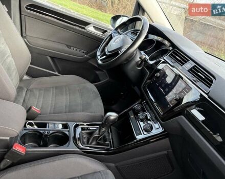 Серый Фольксваген Туран, объемом двигателя 1.97 л и пробегом 231 тыс. км за 18650 $, фото 17 на Automoto.ua