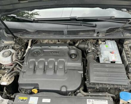 Серый Фольксваген Туран, объемом двигателя 1.6 л и пробегом 232 тыс. км за 16500 $, фото 5 на Automoto.ua