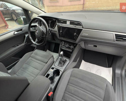 Серый Фольксваген Туран, объемом двигателя 1.97 л и пробегом 278 тыс. км за 18700 $, фото 21 на Automoto.ua