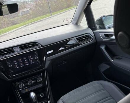 Серый Фольксваген Туран, объемом двигателя 1.97 л и пробегом 231 тыс. км за 18650 $, фото 32 на Automoto.ua