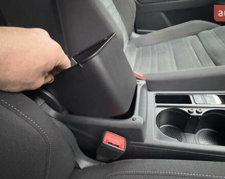 Серый Фольксваген Туран, объемом двигателя 1.97 л и пробегом 278 тыс. км за 18700 $, фото 81 на Automoto.ua