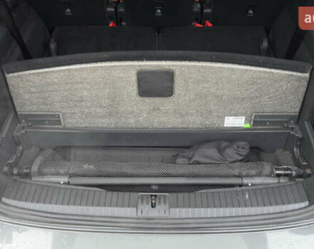 Серый Фольксваген Туран, объемом двигателя 1.97 л и пробегом 278 тыс. км за 18700 $, фото 68 на Automoto.ua