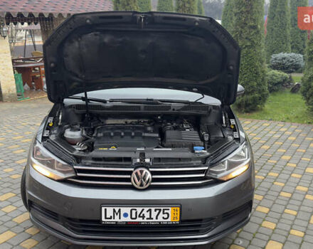 Серый Фольксваген Туран, объемом двигателя 1.97 л и пробегом 278 тыс. км за 18700 $, фото 84 на Automoto.ua